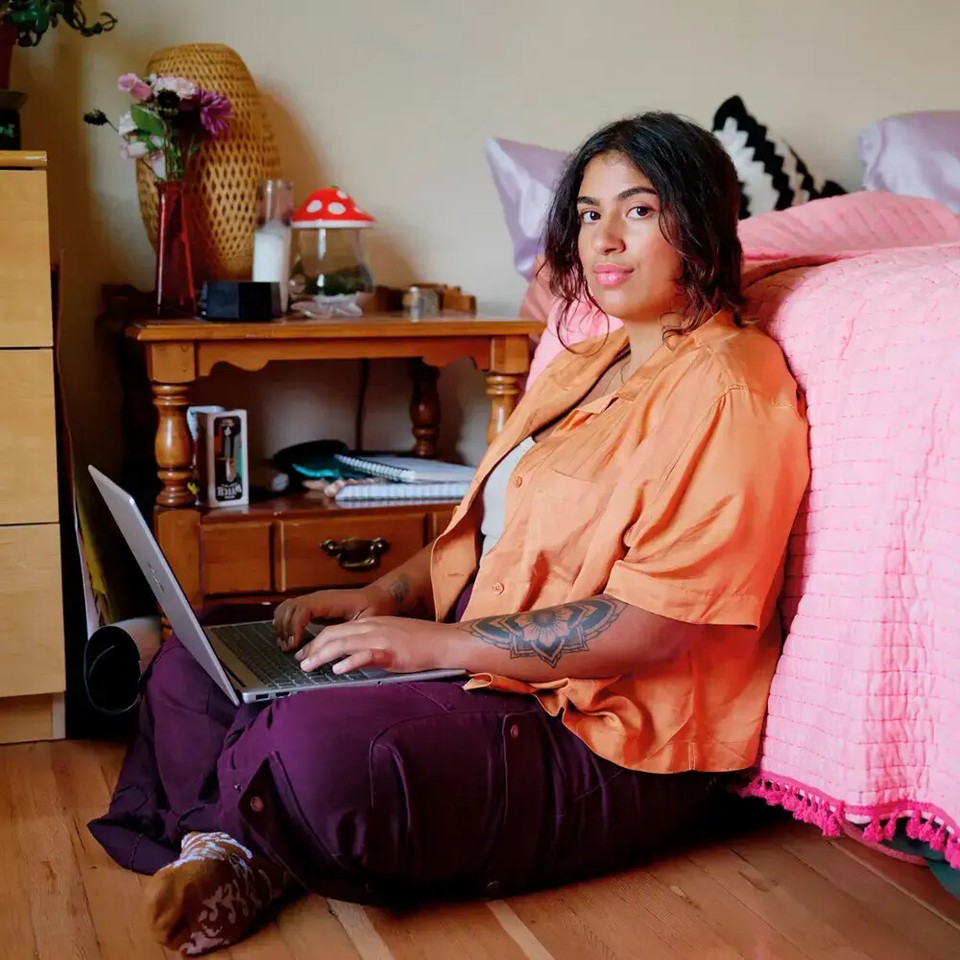 HP 15.6" HD Touch Laptop 6-Core i3-1215U 32GB 1TB PCIe SSD Webcam Windows 11 - Image 10